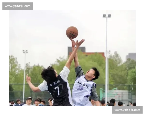 热血对决激战绿茵场外延伸的棒球赛荣耀与团队精神交织史诗篇章 热血对决激战绿茵场外延伸的棒球赛荣耀与团队精神交织史诗篇章